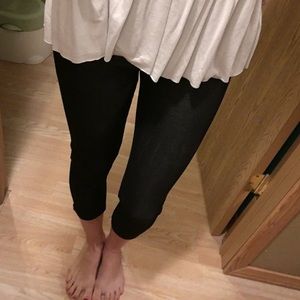 Yelete black capris